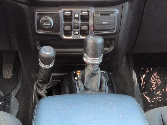 Used 2021 Jeep Wrangler Unlimited Sport AWD/4WD image 19