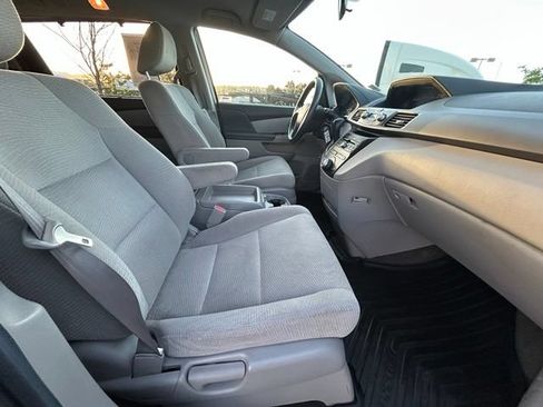 Used 2013 Honda Odyssey EX image 32
