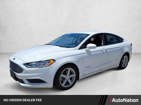Used 2018 Ford Fusion SE FWD image 1