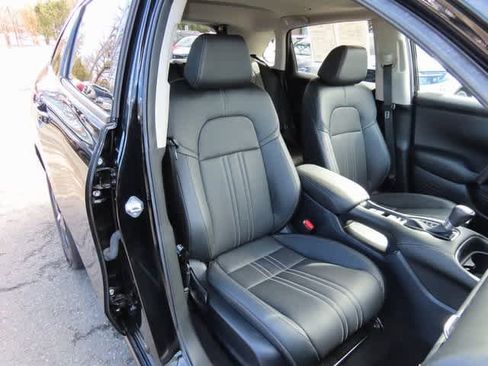 Certified 2023 Honda HR-V EX-L image 16