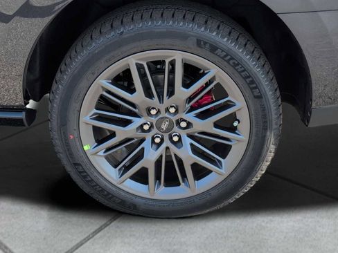 New 2025 Ford Expedition Platinum w/ Stealth Performance Package image 12