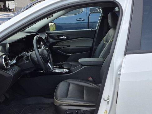 Used 2024 Chevrolet Trax ACTIV w/ Driver Confidence Package FWD image 6
