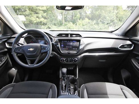 Used 2023 Chevrolet TrailBlazer LT w/ Convenience Package FWD image 7