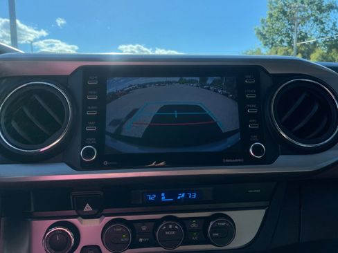 Certified 2022 Toyota Tacoma SR5 w/ Technology Package AWD/4WD image 21