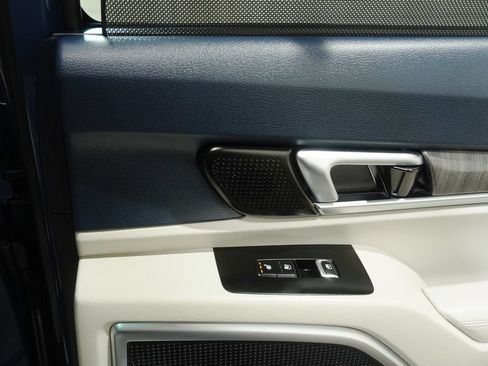 Used 2023 Kia Telluride SX Prestige AWD/4WD image 18