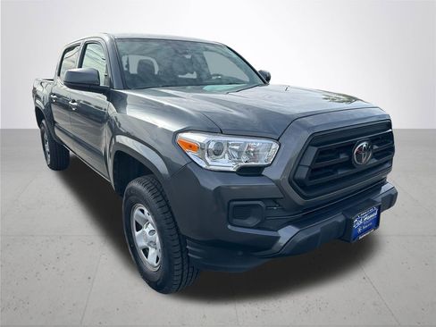 Used 2022 Toyota Tacoma SR AWD/4WD image 5