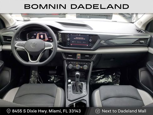 Used 2022 Volkswagen Taos SEL w/ Panoramic Sunroof Package image 13