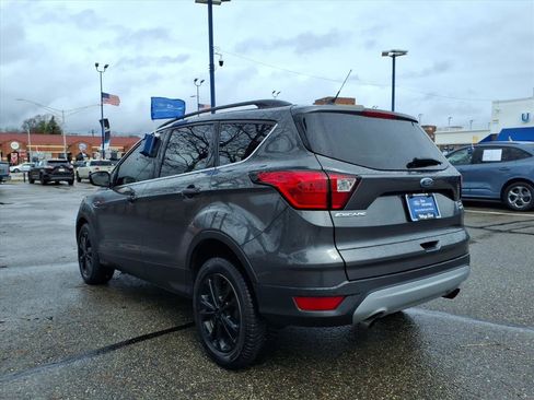 Used 2019 Ford Escape SEL image 9