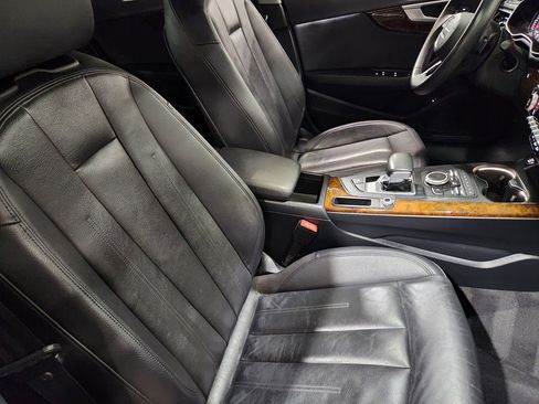 Used 2019 Audi A4 2.0T Premium w/ Convenience Package image 32