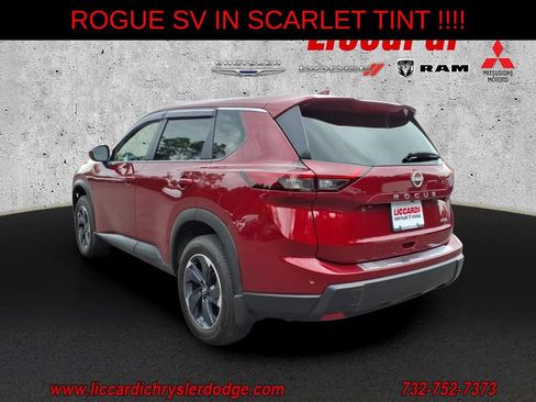 Used 2025 Nissan Rogue SV AWD/4WD image 4