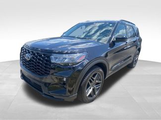 Used 2025 Ford Explorer ST-Line w/ ST-Line Street Pack AWD/4WD video 3