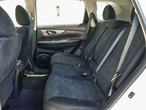 Used 2016 Nissan Rogue S FWD image 18