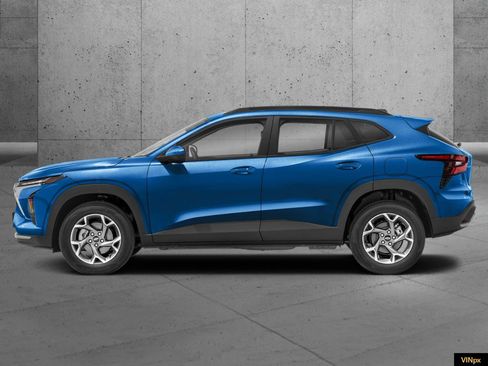 New 2026 Chevrolet Trax RS image 3