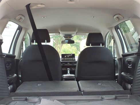 Used 2023 Honda HR-V LX image 31