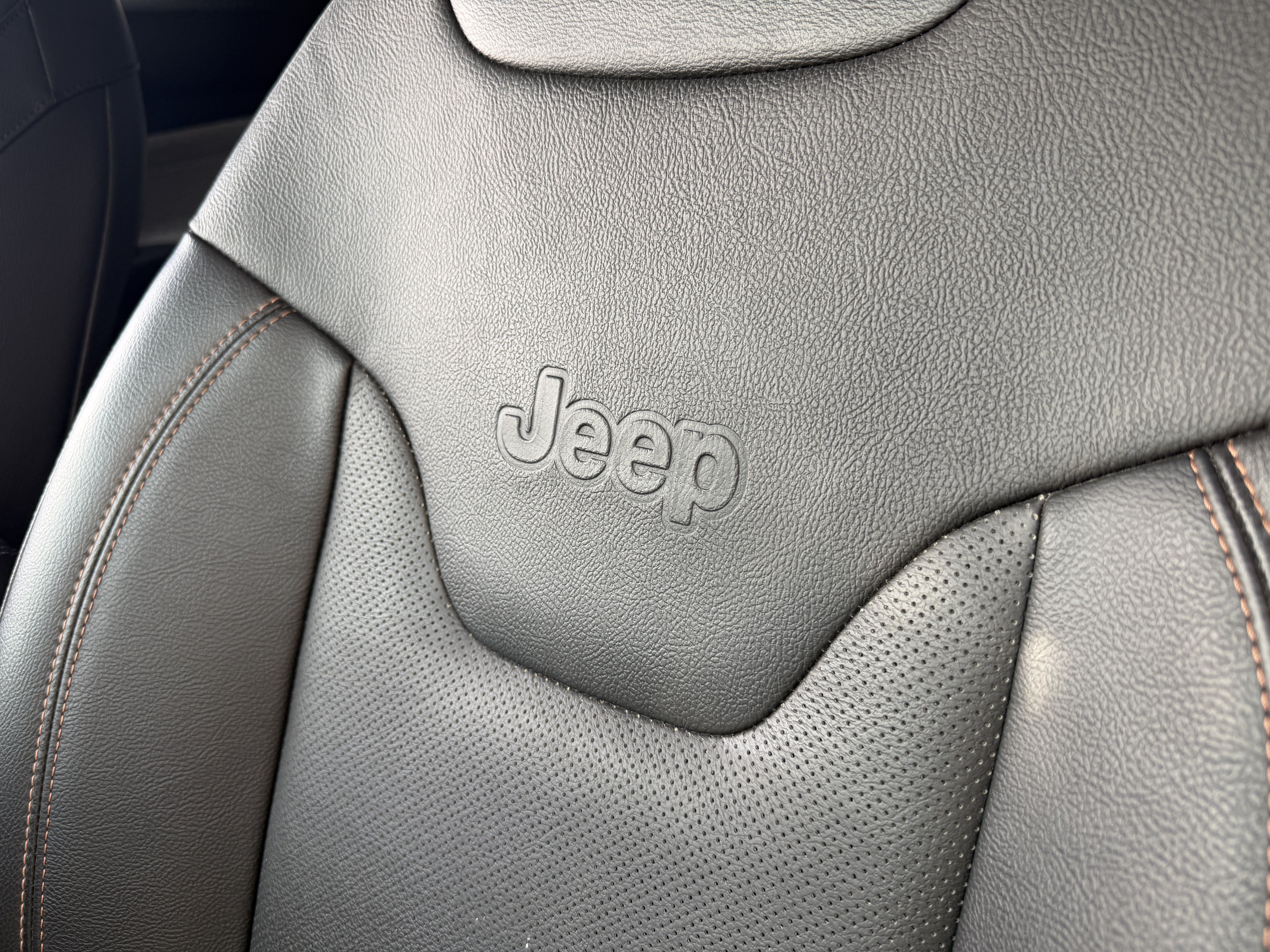 Used 2022 Jeep Compass Latitude AWD/4WD image 30