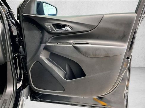 Used 2023 Chevrolet Equinox LT FWD image 19