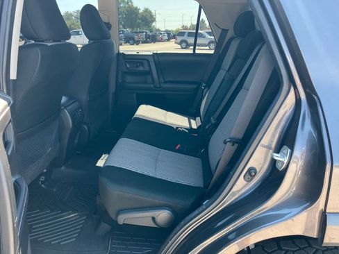 Used 2020 Toyota 4Runner SR5 AWD/4WD image 8