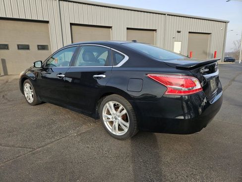 Used 2013 Nissan Altima 3.5 SL image 2