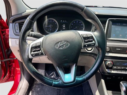 Used 2019 Hyundai Sonata Limited FWD image 11
