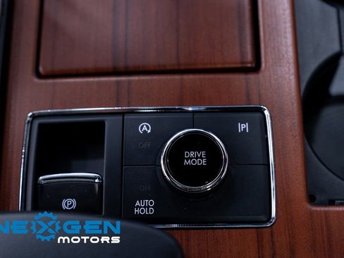 Used 2022 Lincoln Navigator Reserve AWD/4WD image 14