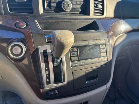 Used 2012 Nissan Quest S image 30