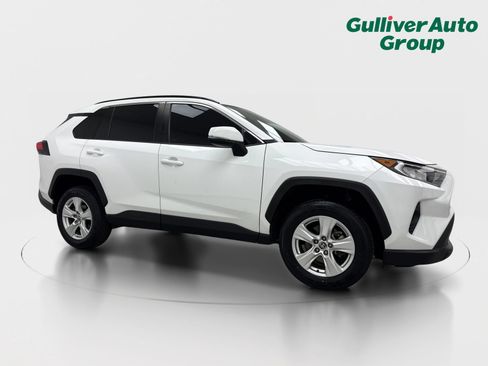 Used 2021 Toyota RAV4 XLE FWD image 12