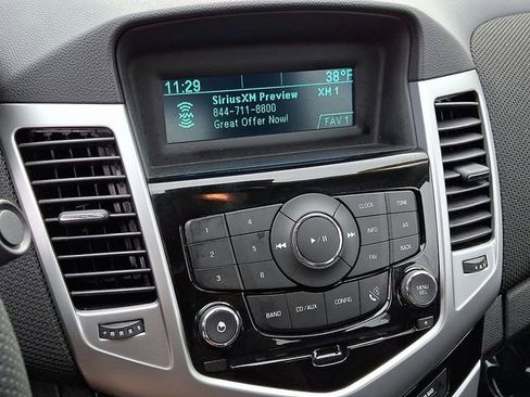 Used 2016 Chevrolet Cruze LT image 16