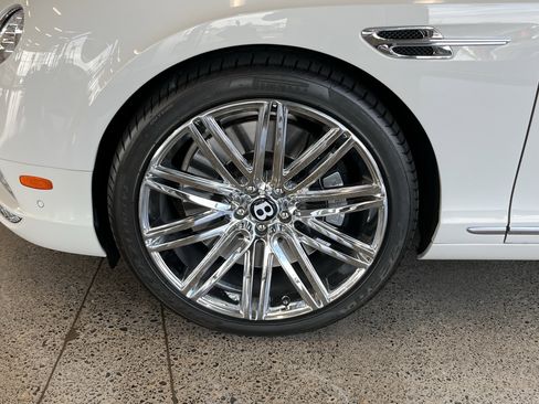 Used 2017 Bentley Continental GT image 20
