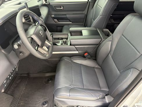 Used 2026 Toyota Sequoia Platinum AWD/4WD image 5