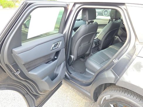 New 2026 Land Rover Range Rover Velar Dynamic SE image 15