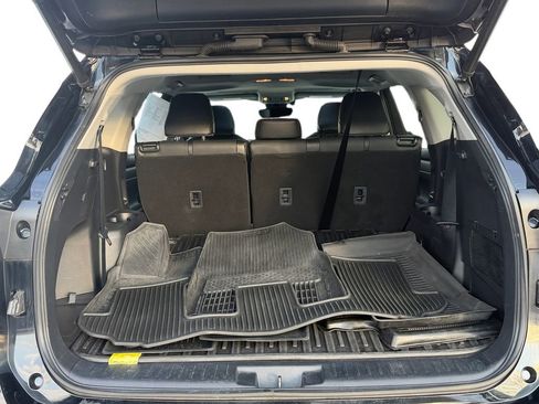 Used 2021 Toyota Highlander XLE image 35