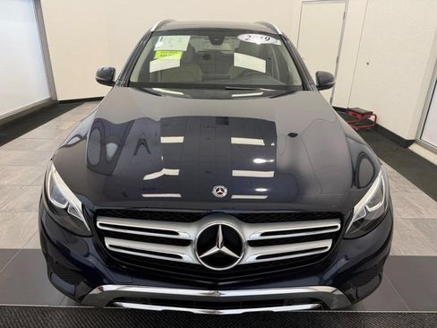 Used 2019 Mercedes-Benz GLC 300 4MATIC image 7