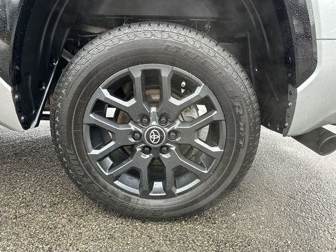 Used 2025 Toyota Tundra Platinum AWD/4WD image 13