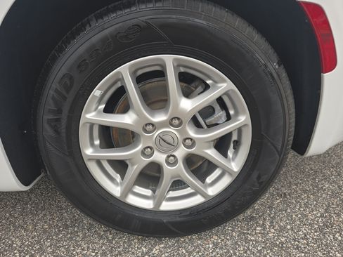 Used 2025 Chrysler Pacifica Select FWD image 30