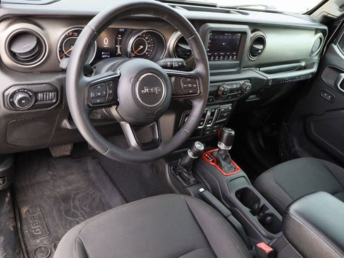 Used 2019 Jeep Wrangler Sport image 10