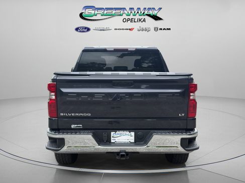 Used 2022 Chevrolet Silverado 1500 LT AWD/4WD image 5