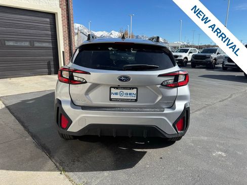 Used 2024 Subaru Crosstrek 2.0i Premium image 6
