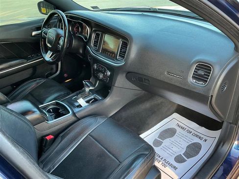 Used 2016 Dodge Charger SXT w/ AWD Premium Group image 38