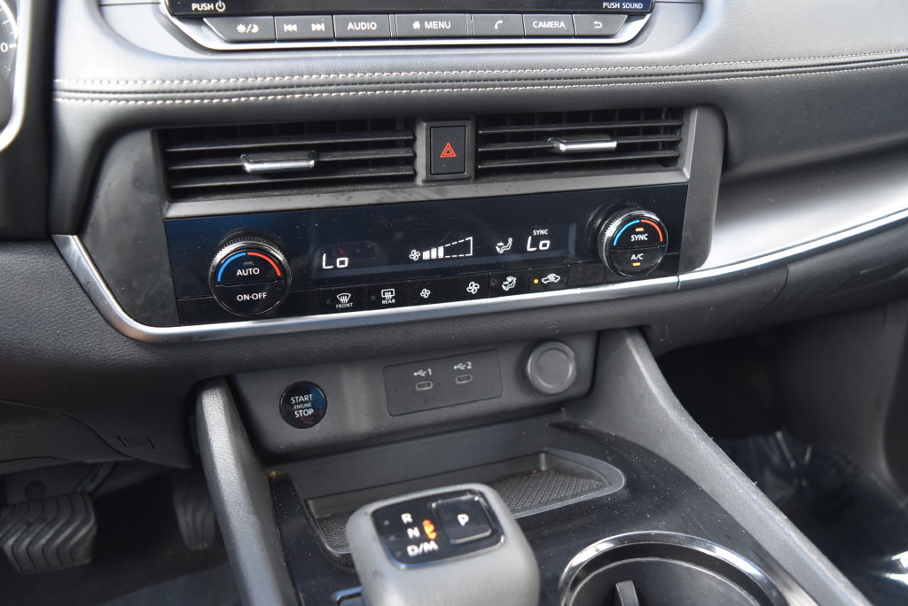 Used 2024 Nissan Rogue SV FWD image 15