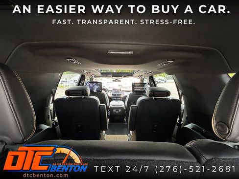 Used 2021 GMC Yukon XL AT4 w/ AT4 Premium Plus Package AWD/4WD image 12