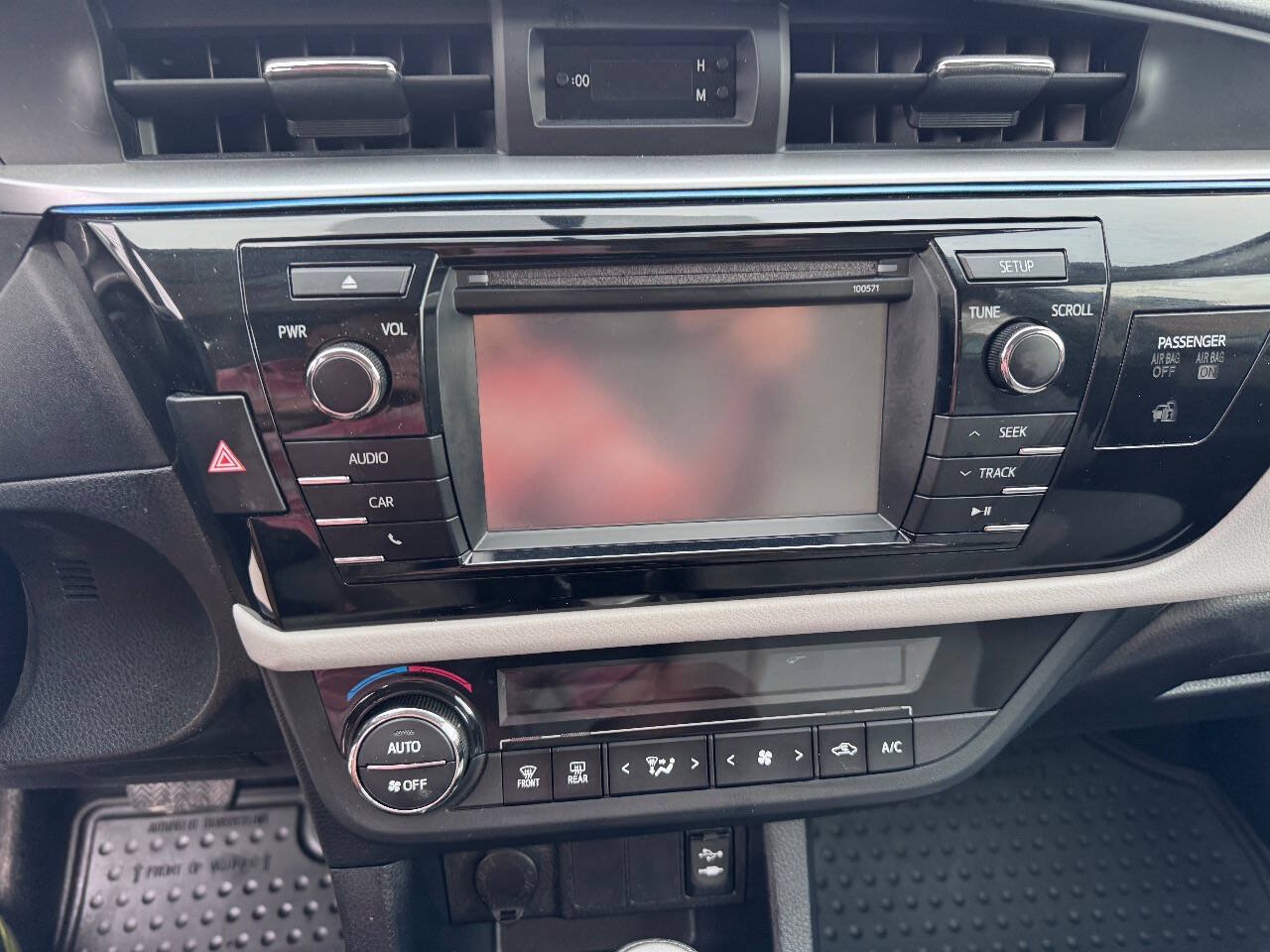Used 2016 Toyota Corolla LE FWD image 22