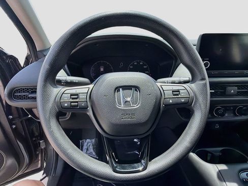 Used 2024 Honda HR-V LX image 10