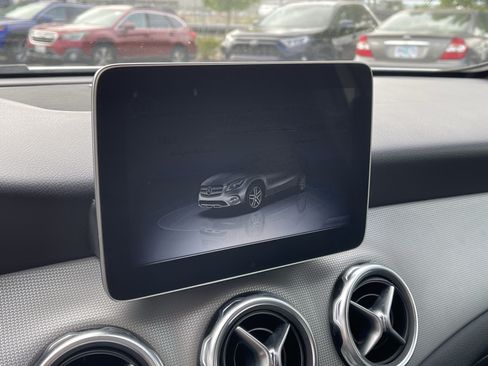 Used 2020 Mercedes-Benz GLA 250 image 22