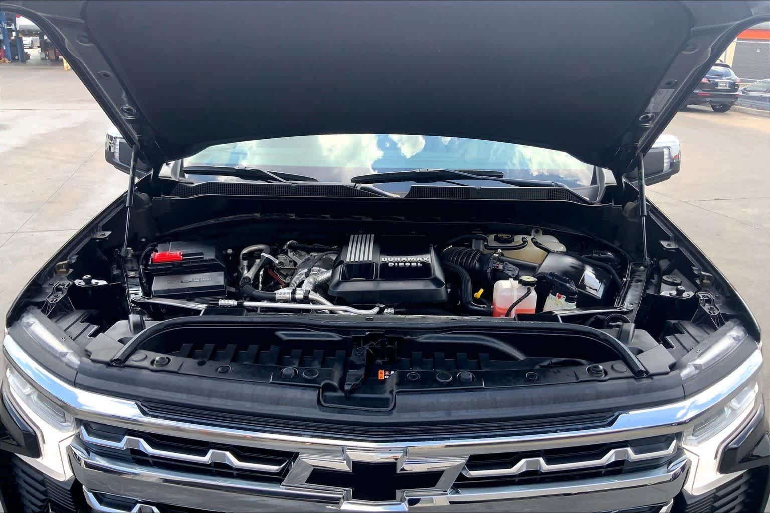 Used 2025 Chevrolet Silverado 1500 LTZ w/ LTZ Convenience Package II RWD image 31