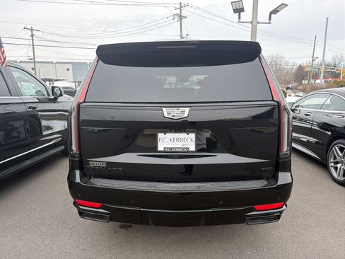 Certified 2023 Cadillac Escalade Sport w/ LPO, ONYX Package image 5
