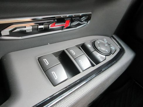 Certified 2025 GMC Sierra 1500 AT4X w/ AT4X AEV Edition AWD/4WD image 35