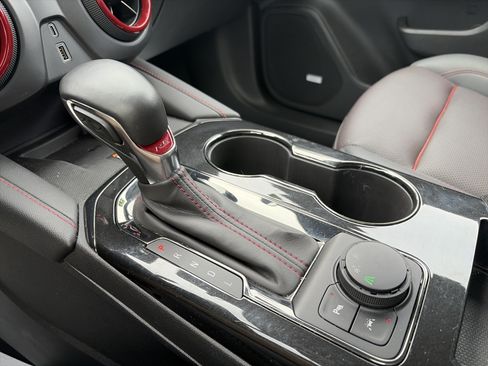 Used 2025 Chevrolet Blazer RS FWD image 23