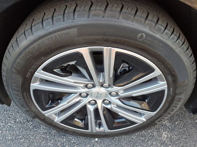 Certified 2025 Cadillac Lyriq Luxury AWD/4WD image 12