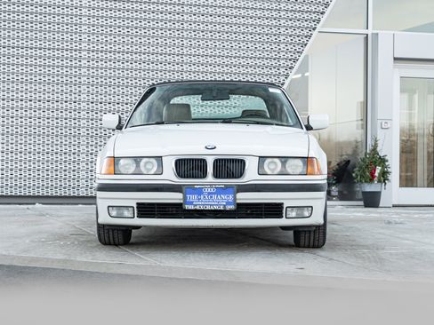 Used 1999 BMW 328i Convertible image 23