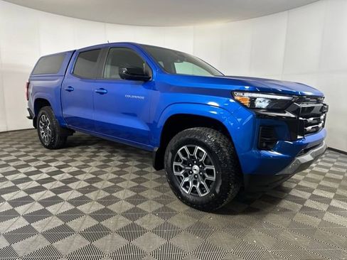 Used 2023 Chevrolet Colorado Z71 w/ Z71 Convenience Package 2 image 8